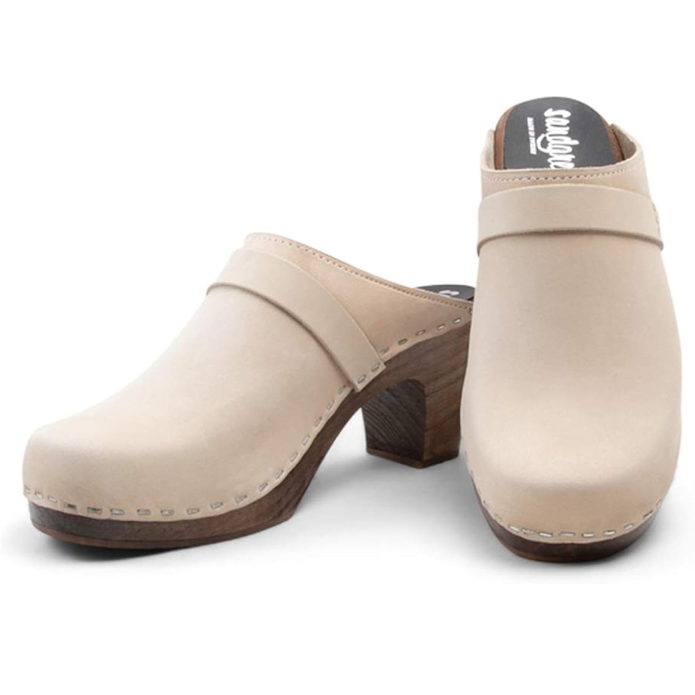 Sandgrens Maya Clog Mule in Sand Nubuck (38/7.5)